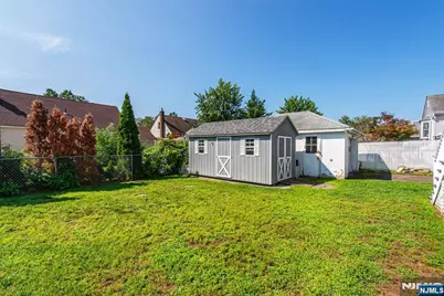 98 Tuella Avenue, Elmwood Park, NJ 07407 - Photo 21