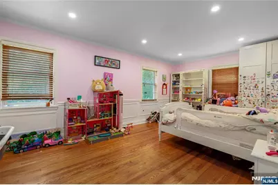 685 Ackerman Avenue, Glen Rock, NJ 07452 - Photo 9
