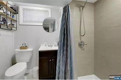 39-21 Knott Terrace, Fair Lawn, NJ 07410 - Photo 17