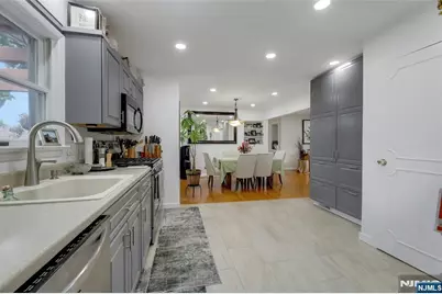 39-21 Knott Terrace, Fair Lawn, NJ 07410 - Photo 7