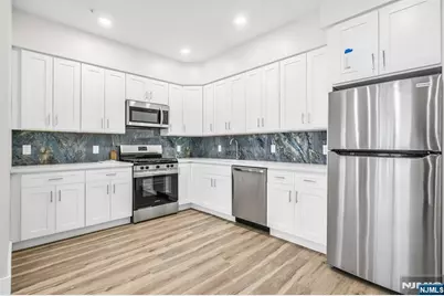 66 Mount Prospect Avenue 2 #2, Clifton, NJ 07013 - Photo 3