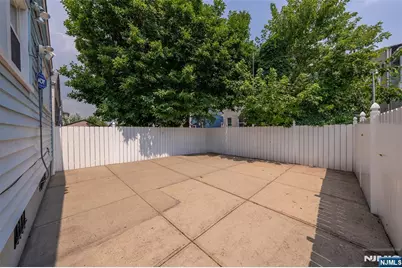378 Cator Avenue, Jersey City, NJ 07305 - Photo 29
