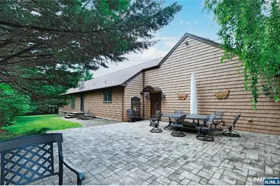 806 Stella Court, Paramus, NJ 07652 - Photo 23
