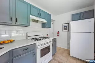 44 Gates Ave 2, Montclair, NJ 07042 - Photo 9