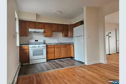 340 Undercliff Avenue 6-A #6-A, Edgewater, NJ 07020 - Photo 9