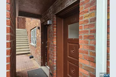 340 Undercliff Avenue 12-B #12-B, Edgewater, NJ 07020 - Photo 13