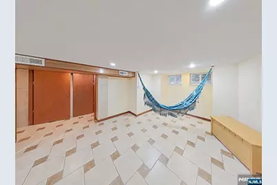 402 Davis Avenue, Harrison, NJ 07029 - Photo 33