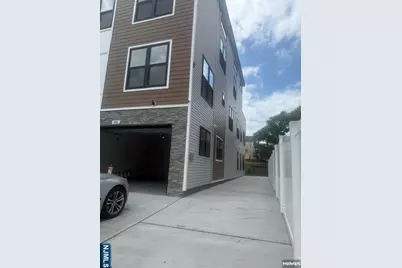 181 S Munn Avenue 2 #2, Irvington, NJ 07111 - Photo 9