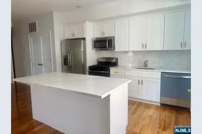181 S Munn Avenue 2 #2, Irvington, NJ 07111 - Photo 3