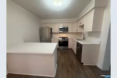 596 Harrison Avenue 3 #3, Lodi, NJ 07644 - Photo 3