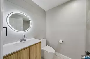 400 Crown Ct 581, Edgewater, NJ 07020 - Photo 15
