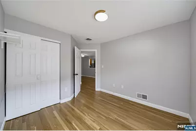 400 Crown Court 581 #581, Edgewater, NJ 07020 - Photo 13