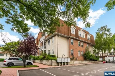 400 Crown Court 581 #581, Edgewater, NJ 07020 - Photo 29