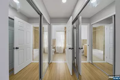 400 Crown Court 581 #581, Edgewater, NJ 07020 - Photo 21