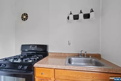 279-281 19th Avenue, Paterson, NJ 07504 - Photo 9