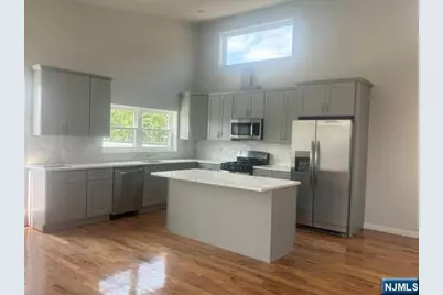 181 S Munn Avenue 4 #4, Irvington, NJ 07111 - Photo 5