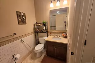 255 Laird Ave 2, Cliffside Park, NJ 07010 - Photo 21
