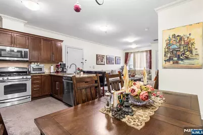 255 Laird Avenue 2 #2, Cliffside Park, NJ 07010 - Photo 5