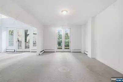 207 Shearwater Court 17 #17, Jersey City, NJ 07305 - Photo 15