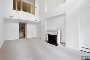 207 Shearwater Ct 17, Jersey City, NJ 07305 - Photo 17