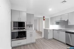 207 Shearwater Ct 17, Jersey City, NJ 07305 - Photo 7