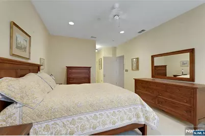 100 Ridgewood Road 215 #215, Washington Township, NJ 07676 - Photo 21