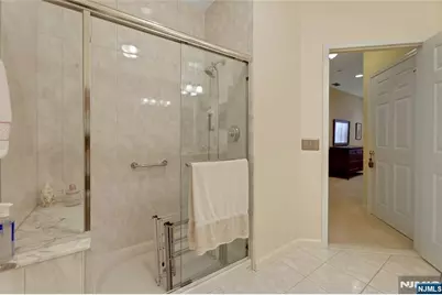 100 Ridgewood Road 215 #215, Washington Township, NJ 07676 - Photo 23