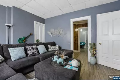 220 Garfield Avenue, Jersey City, NJ 07305 - Photo 13