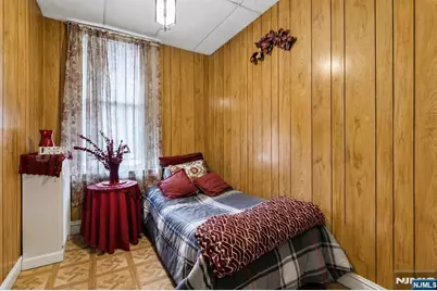 220 Garfield Avenue, Jersey City, NJ 07305 - Photo 19