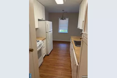 352 Sutton Place 352 #352, Norwood, NJ 07648 - Photo 3