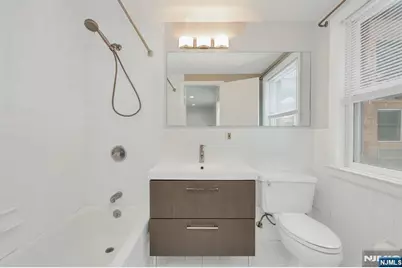 50 Pine Street C211 #C211, Montclair, NJ 07042 - Photo 15