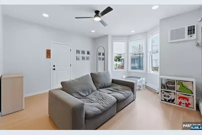 42 Lawrence Street, Bloomfield, NJ 07003 - Photo 5