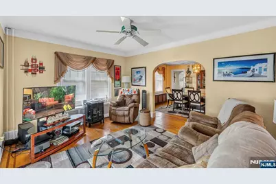 391 Morningside Avenue, Fairview, NJ 07022 - Photo 9