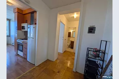 515 Anderson 6K #6K, Cliffside Park, NJ 07010 - Photo 5