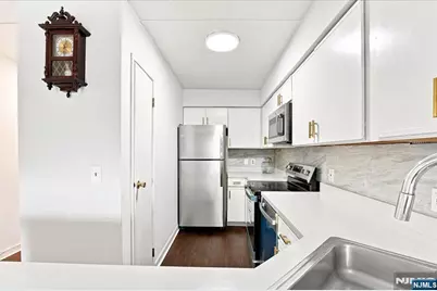 5 Linden Street 6I #6i, Hackensack, NJ 07601 - Photo 9