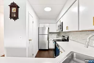 5 Linden Street 6I, Hackensack, NJ 07601 - Photo 9