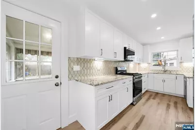 21 Morris Road, Clifton, NJ 07012 - Photo 13