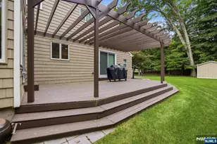 29 Sunrise Ln, Upper Saddle River, NJ 07458 - Photo 17