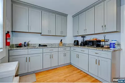 275 Greylock Parkway, Belleville, NJ 07109 - Photo 23