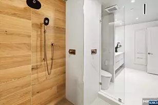 100 Carlyle Dr Vg6, Cliffside Park, NJ 07010 - Photo 37