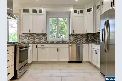 219 Roff Avenue A #A, Palisades Park, NJ 07650 - Photo 5