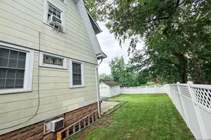 17 Carnation St, Bergenfield, NJ 07621 - Photo 5