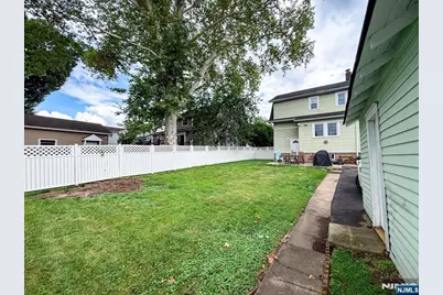 17 Carnation Street, Bergenfield, NJ 07621 - Photo 7