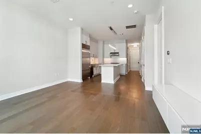 3 Somerset Lane 505 #505, Edgewater, NJ 07020 - Photo 7
