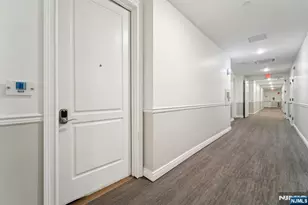 3 Somerset Ln 505, Edgewater, NJ 07020 - Photo 9