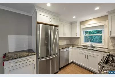 8 Macbeth B #B, Waldwick, NJ 07463 - Photo 9