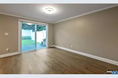 8 Macbeth B #B, Waldwick, NJ 07463 - Photo 5