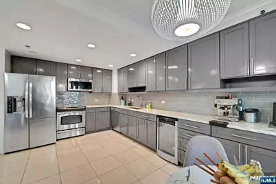 100 Old Palisade Road Pl 10 #PL 10, Fort Lee, NJ 07024 - Photo 9