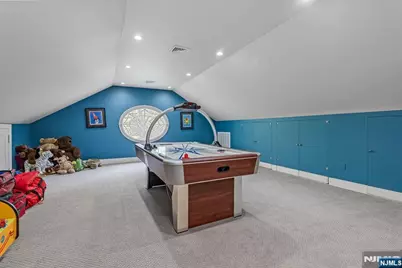 294 Oakwood Road, Englewood, NJ 07631 - Photo 39