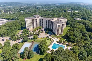 2 Claridge Dr 1Ne, Verona, NJ 07044 - Photo 3